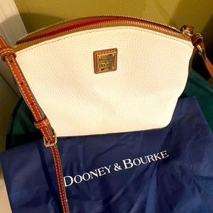 Dooney&Bourke pebble grain Suki cross body bag